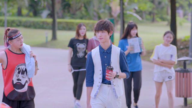 逃离古老的乡村房子